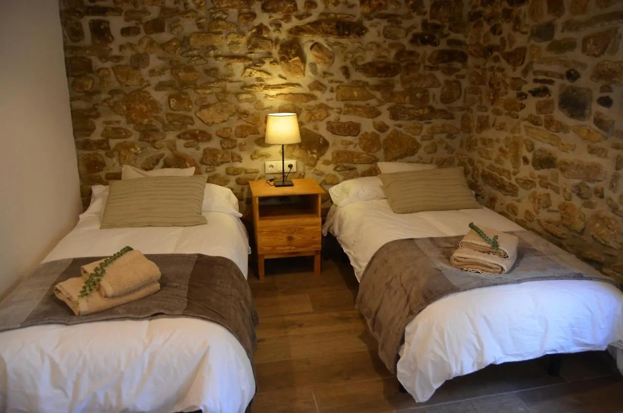 Cal Puo Turismo Rural Collsuspina 0*,